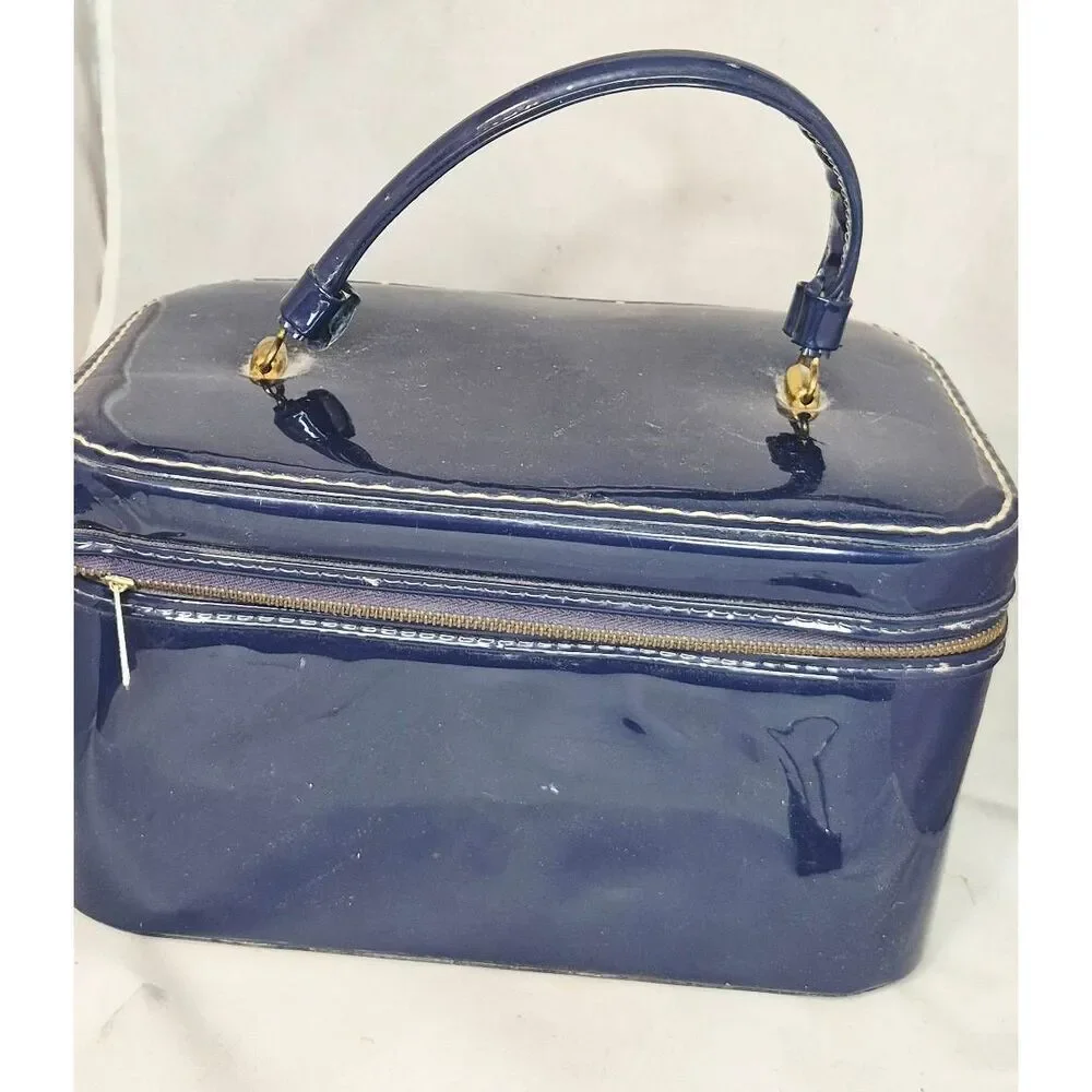 Vintage train case this item